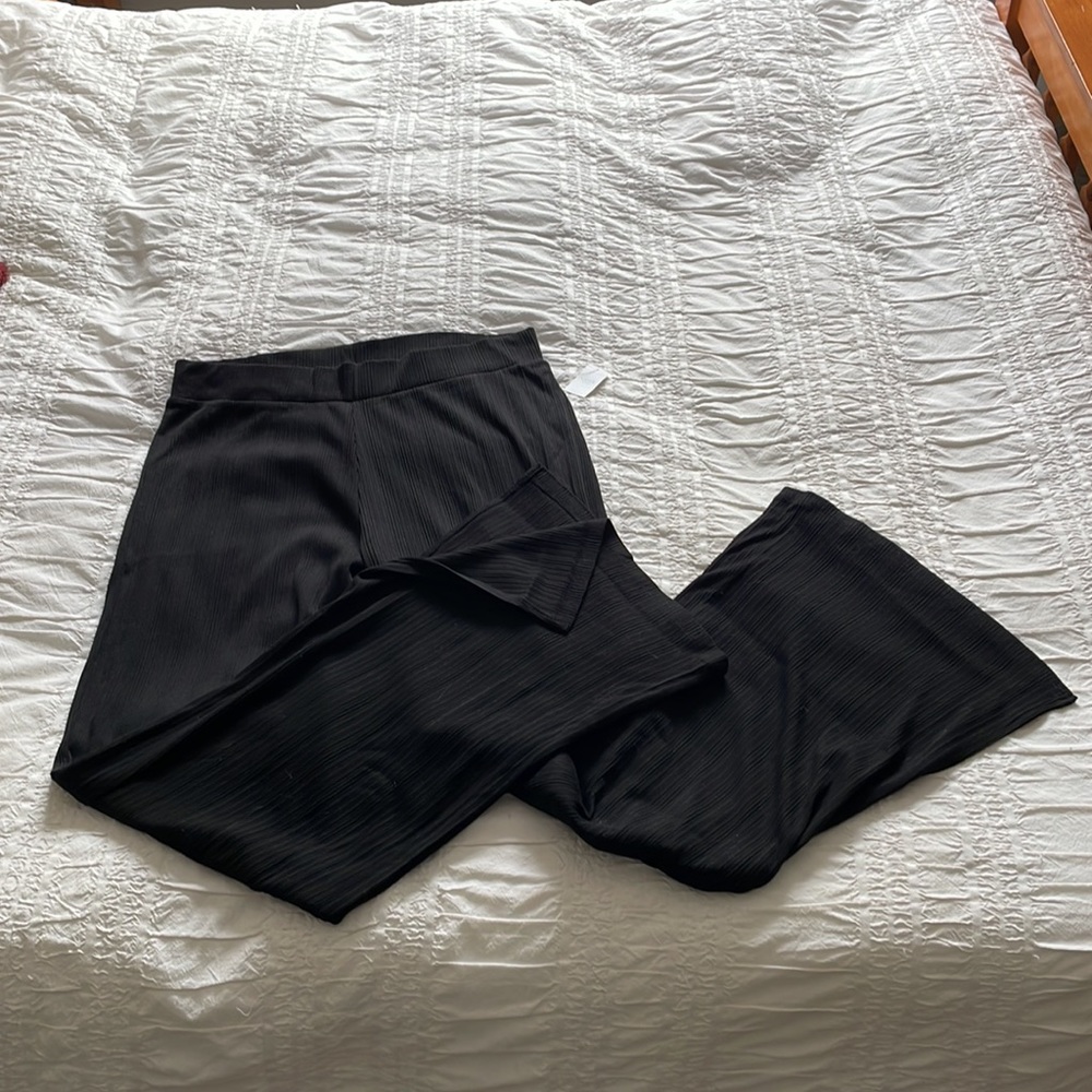 Wide leg, split hem Gap pants